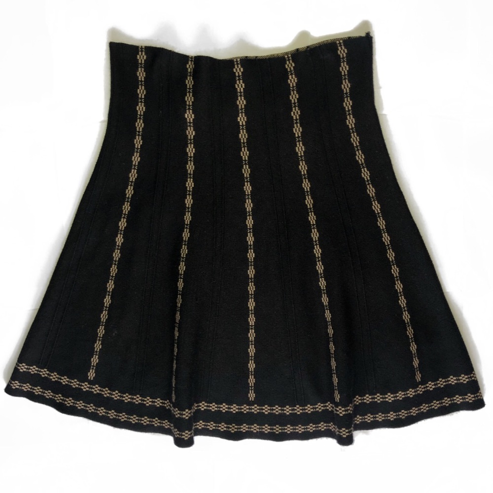Max Studio Black & Tan Knitted Flirty Skir…